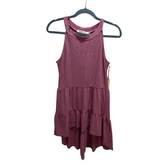 High-Low tiered Top - Picture 1 of 4